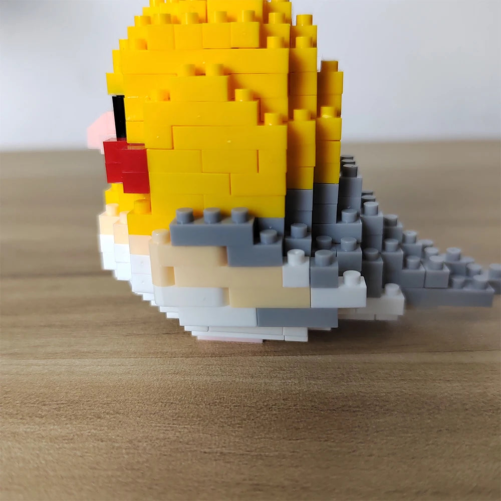 KNEW BUILT Colorful Parrot Micro Mini Building Blocks Assembly Toys 3D Model Bricks for Birds Funs Hands-on Ability Gift