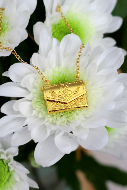 24K Gold Daisy Envelope Locket Necklace — Keep What Matters Close